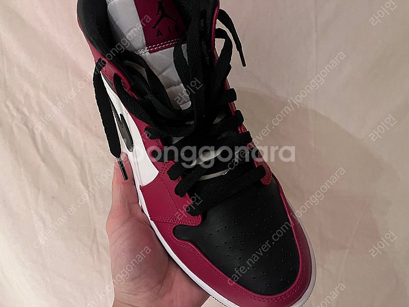 나이키 에어 조던1 미드 짐레드 시카고 블랙토--2